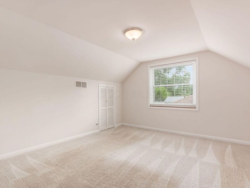 336 E Weisheimer Road , Columbus, OH 43214 Photo 24