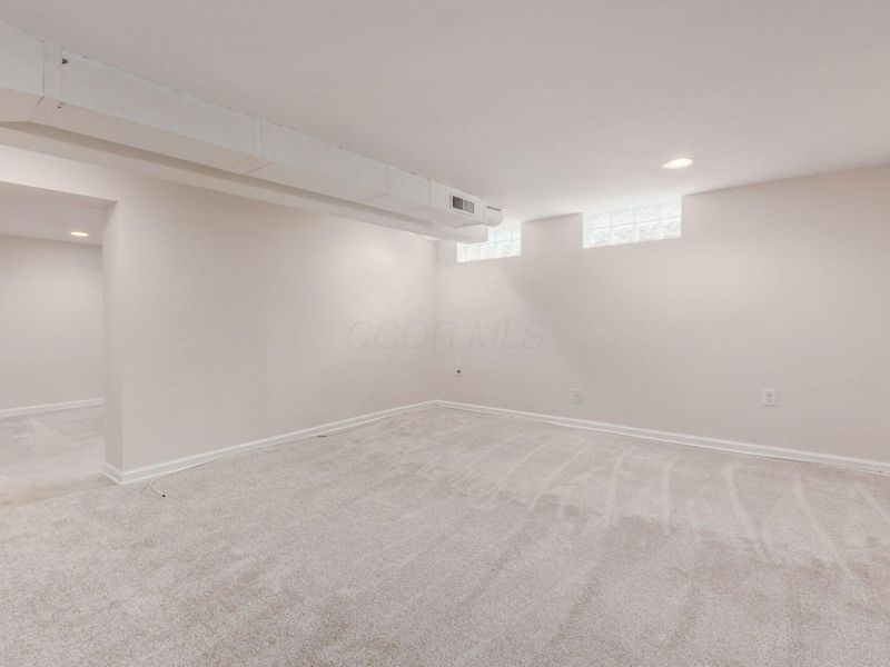 336 E Weisheimer Road , Columbus, OH 43214 Photo 30