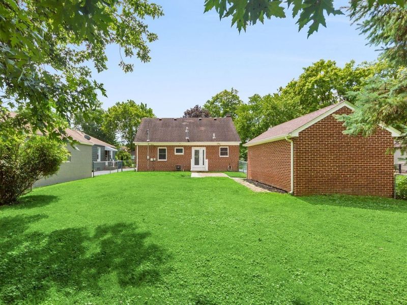 336 E Weisheimer Road , Columbus, OH 43214 Photo 37