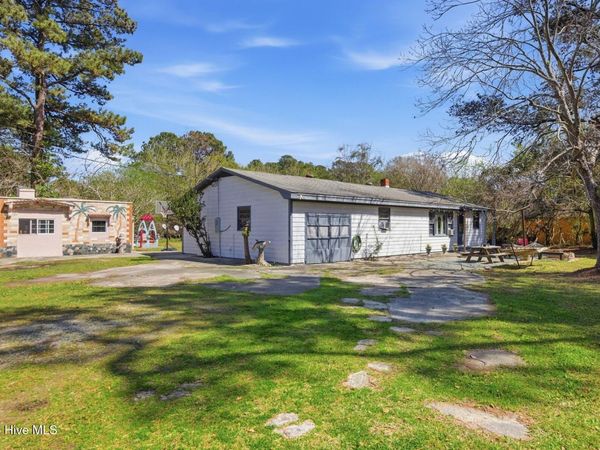 2006 Oakley Road, Castle Hayne, NC 28429