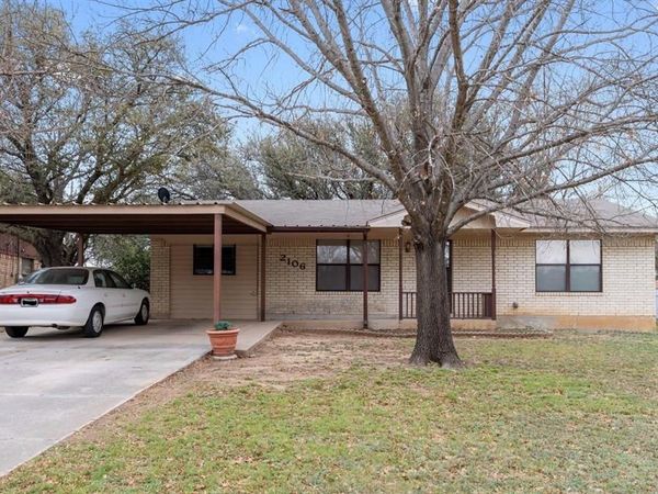 2106 Calvert Road, Brownwood, TX 76801