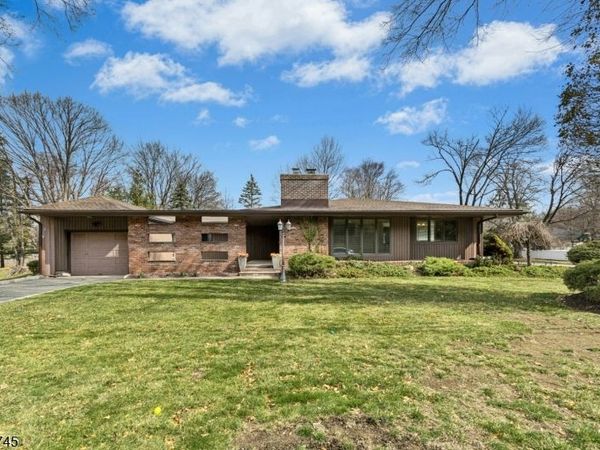 44 Maple Ave, Montville, NJ 07058