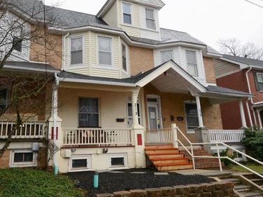 218 E BROAD STREET, SOUDERTON, PA 18964