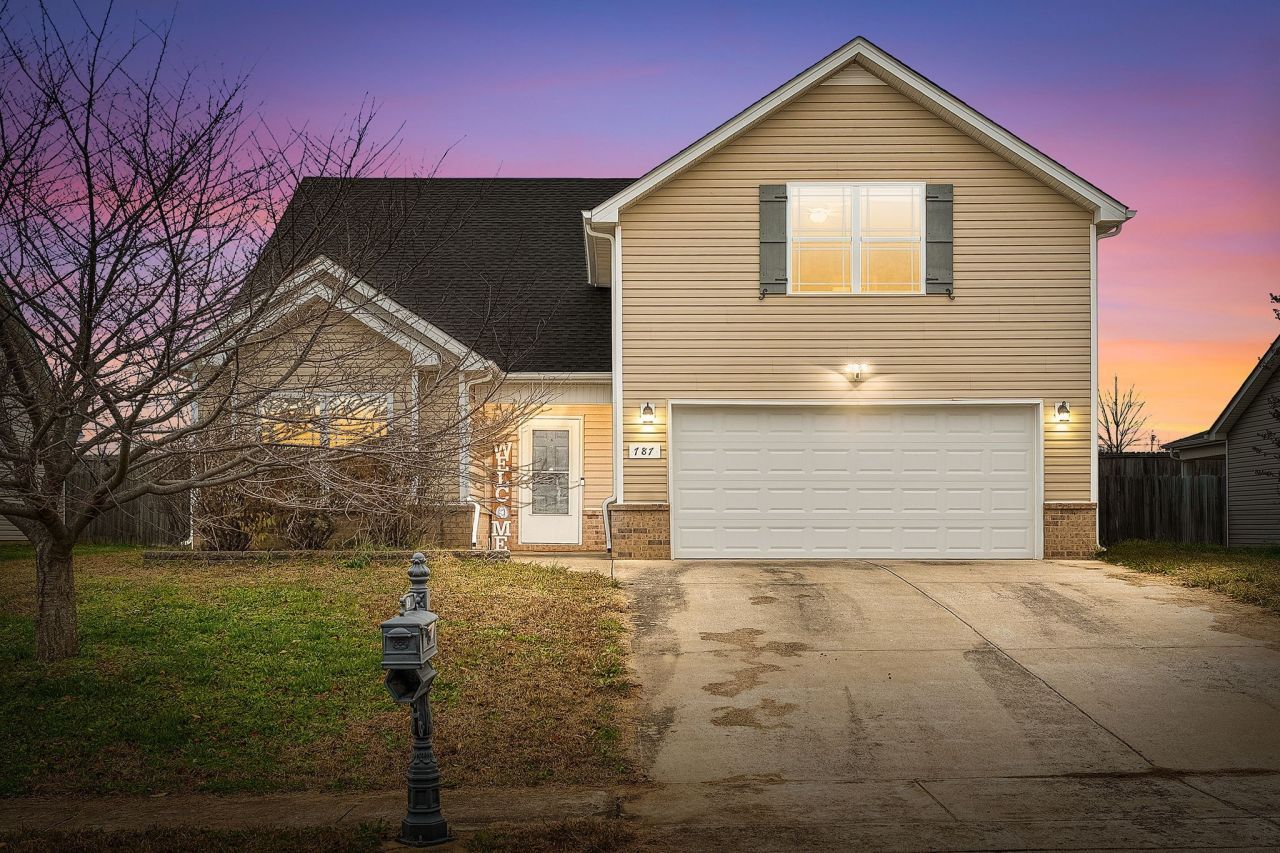 787 Sturdivant Dr, Clarksville, TN 37042 Main Photo