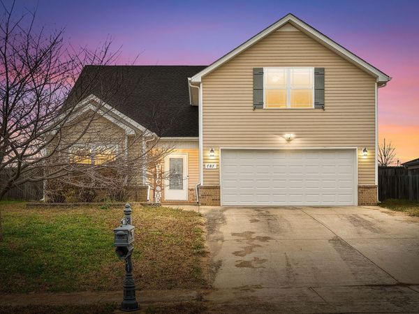 787 Sturdivant Dr , Clarksville, TN 37042