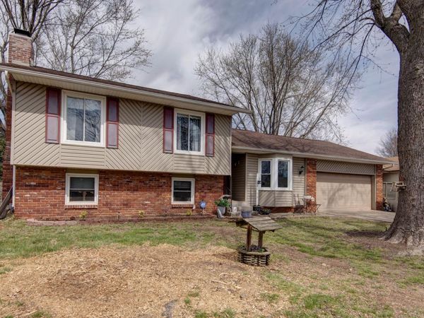 1711 W Whiteside Street , Springfield, MO 65807