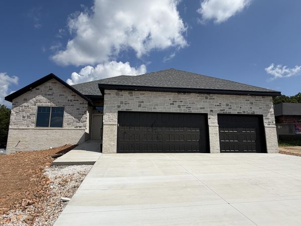 1765 W Gaslight Drive, Springfield, MO 65810