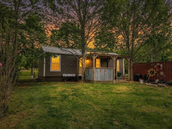 2725 County Road 1990, Willow Springs, MO 65793