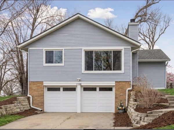 1338 Parkwood Drive SE, Cedar Rapids, IA 52403