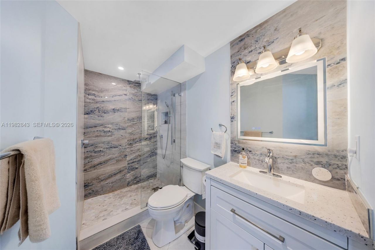 1688 West Ave, Unit 801, Miami Beach, FL 33139 Photo