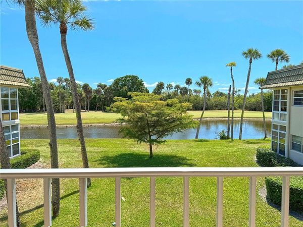 12 Vista Gardens Trail, Unit 204, Vero Beach, FL 32962