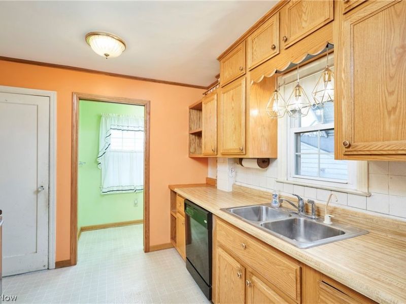 2491 8th Street, Cuyahoga Falls, OH 44221 Photo 8