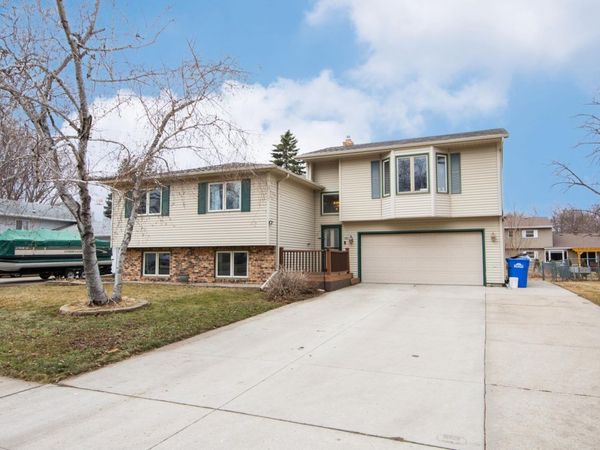 1901 18th Street S, Fargo, ND 58103