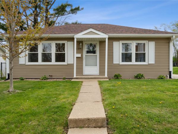 1129 Washington Drive, Marion, IA 52302