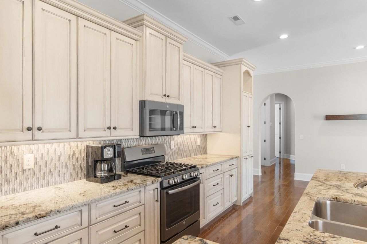 2117 Via Palma Dr.  Photo 8