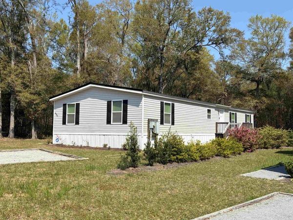 490 Waverly Rd. , Pawleys Island, SC 29585