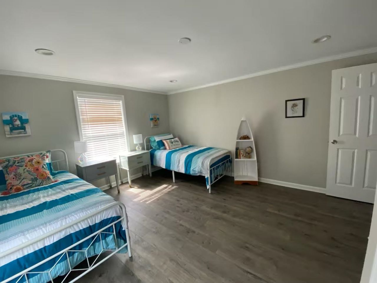 490 Waverly Rd. Photo 23