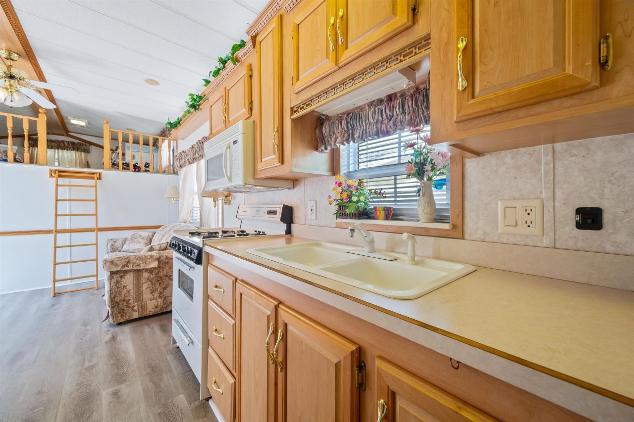 5400 Little River Neck Rd. Photo 6