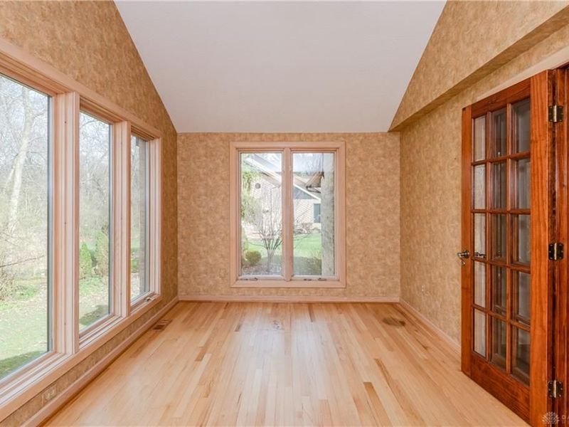 6485 Landsend Court, Butler Township, OH 45414 Photo 10