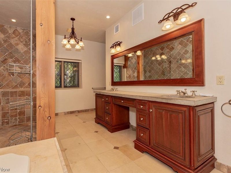 7020 S Woodland Road , Chagrin Falls, OH 44022 Photo 18