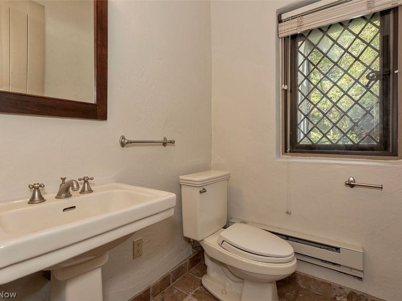 7020 S Woodland Road , Chagrin Falls, OH 44022 Photo 22