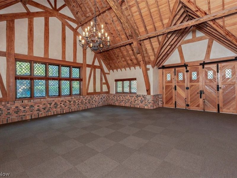 7020 S Woodland Road , Chagrin Falls, OH 44022 Photo 6