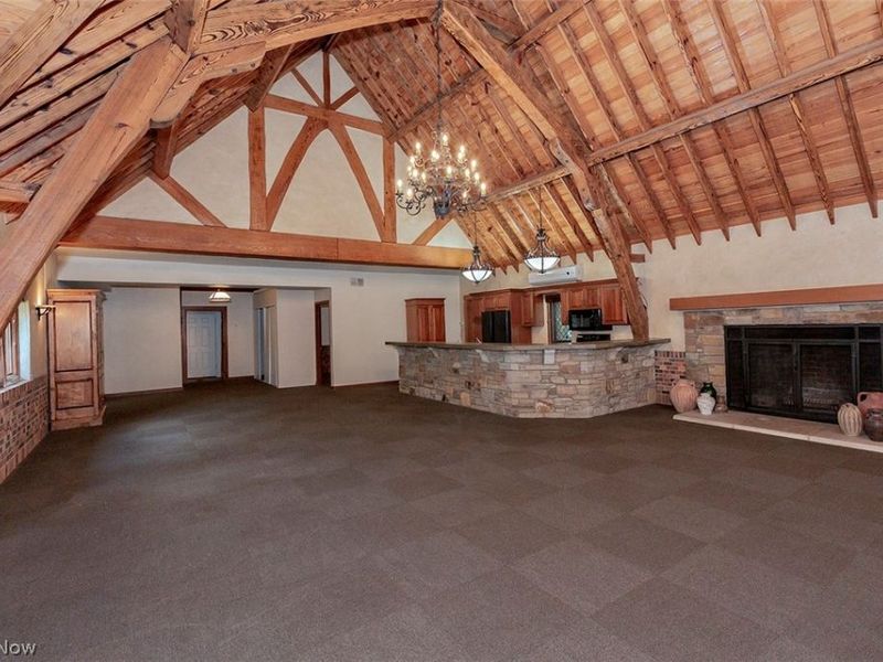 7020 S Woodland Road , Chagrin Falls, OH 44022 Photo 8