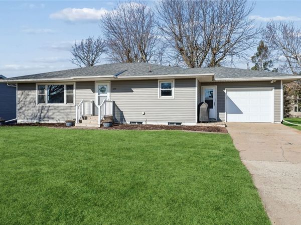 109 6th Avenue, Keystone, IA 52249