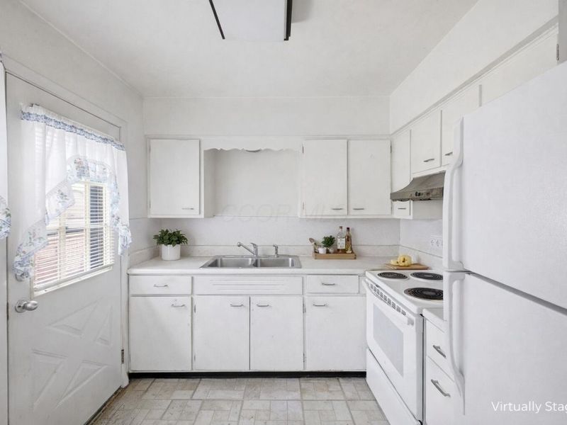 3092-3094 Cressing Court , Columbus, OH 43227 Photo 10