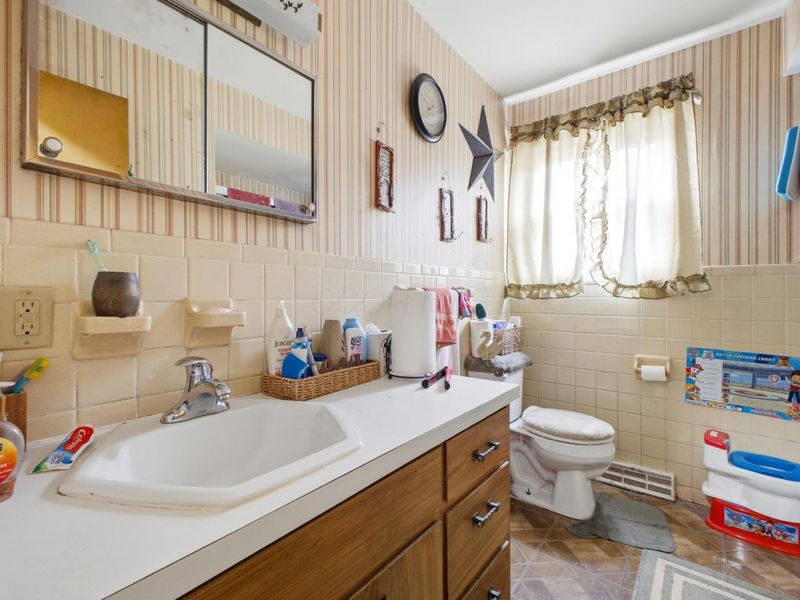 3092-3094 Cressing Court , Columbus, OH 43227 Photo 19