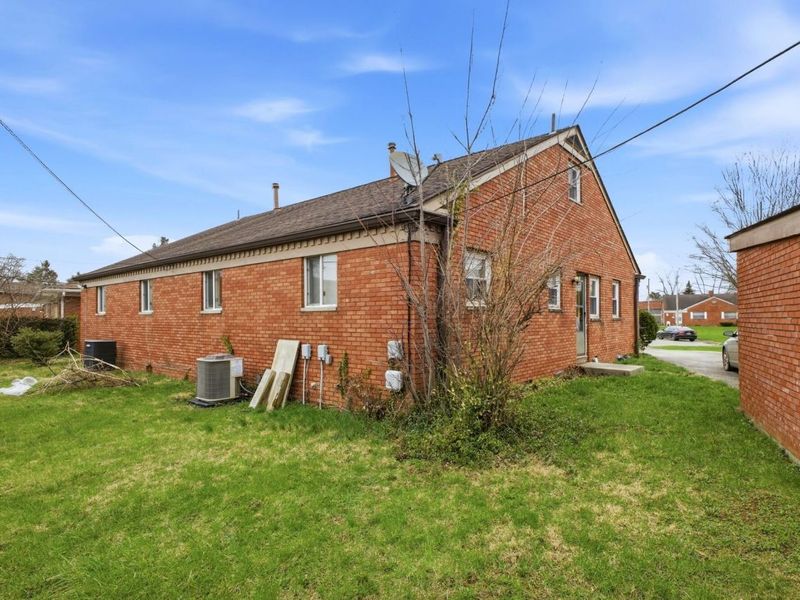 3092-3094 Cressing Court , Columbus, OH 43227 Photo 32