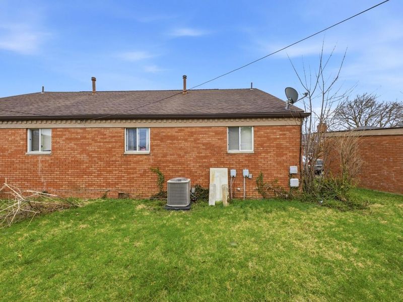 3092-3094 Cressing Court , Columbus, OH 43227 Photo 35