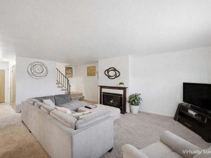 3092-3094 Cressing Court , Columbus, OH 43227 Photo 5