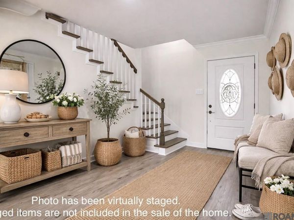 5236 Floynell Dr, Saint George, LA 70809