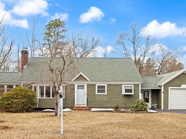 12 Moore Rd, Westford, MA 01886
