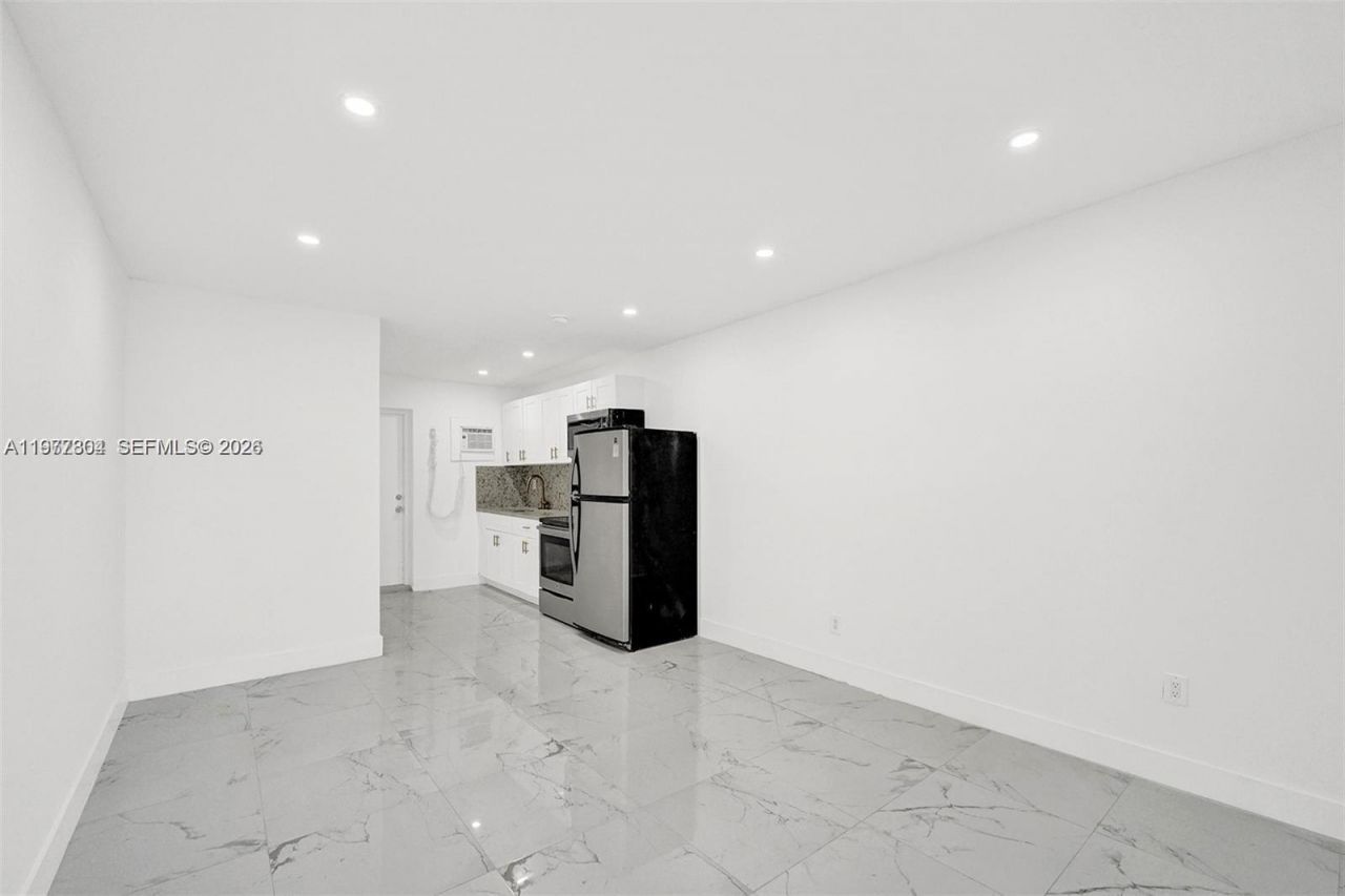 5807 SW 25th St , Unit 1-18, West Park, FL 33023 Photo