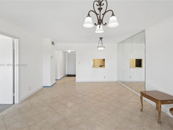 7887 Golf Circle Dr, Unit 203M, Margate, FL 33063