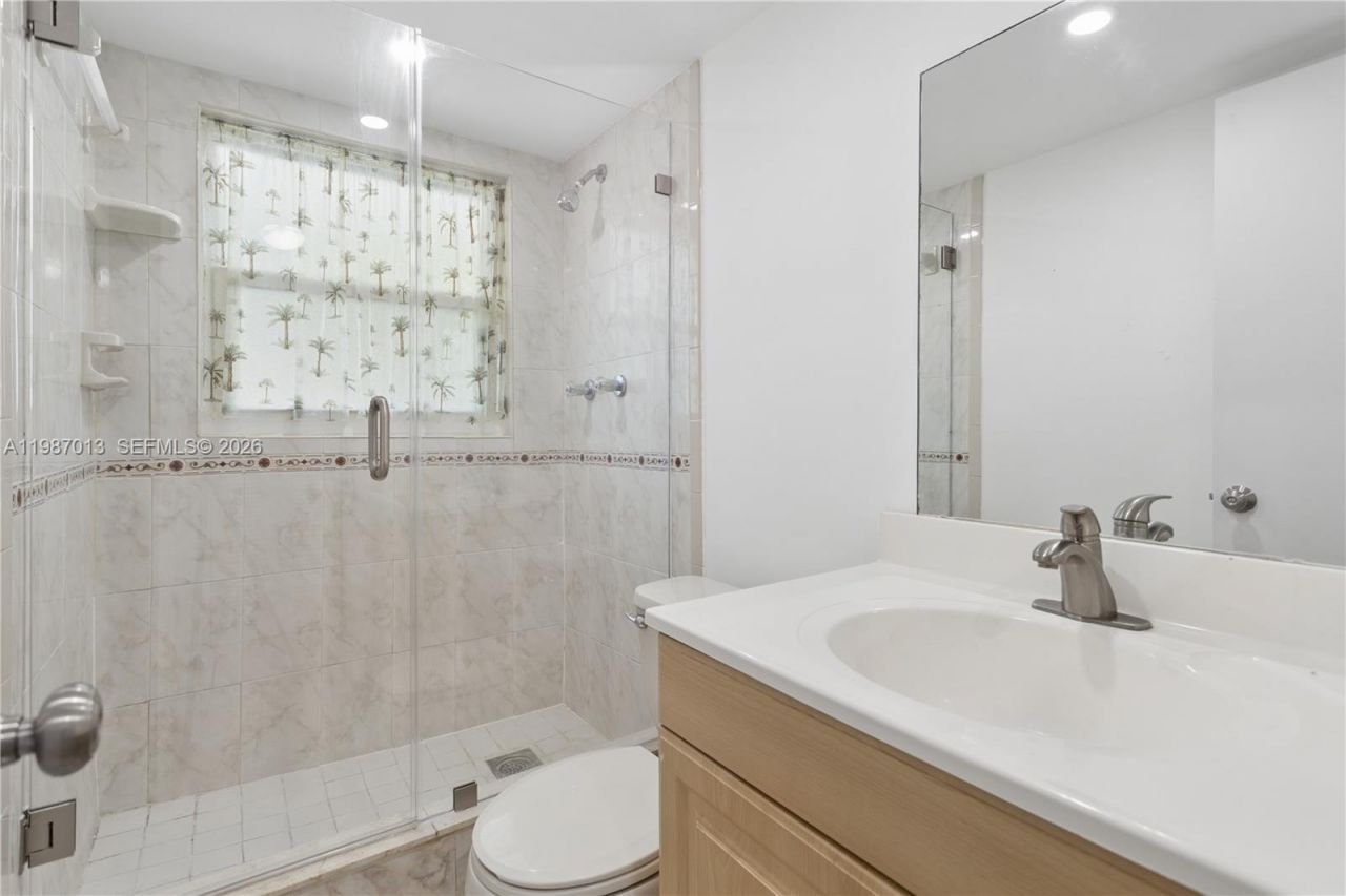 7887 Golf Circle Dr, Unit 203M, Margate, FL 33063 Photo