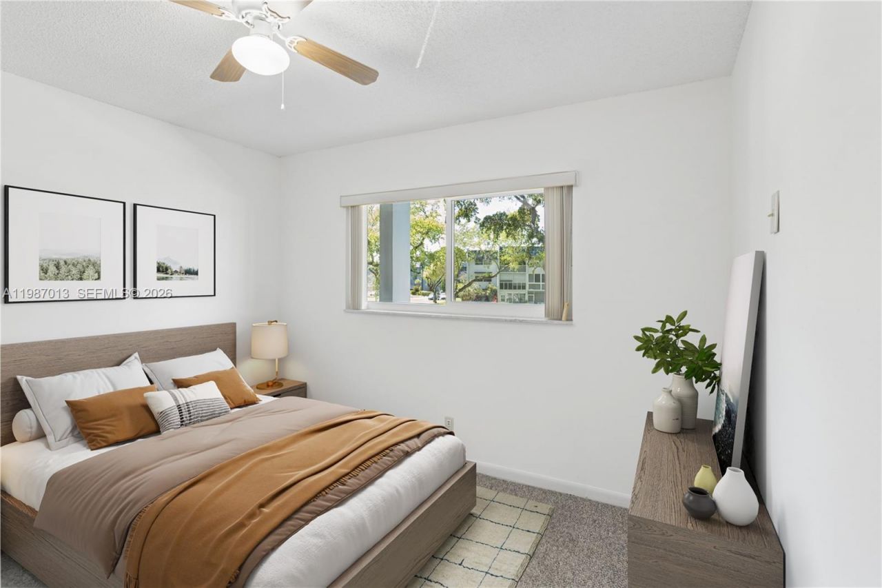 7887 Golf Circle Dr, Unit 203M, Margate, FL 33063 Photo