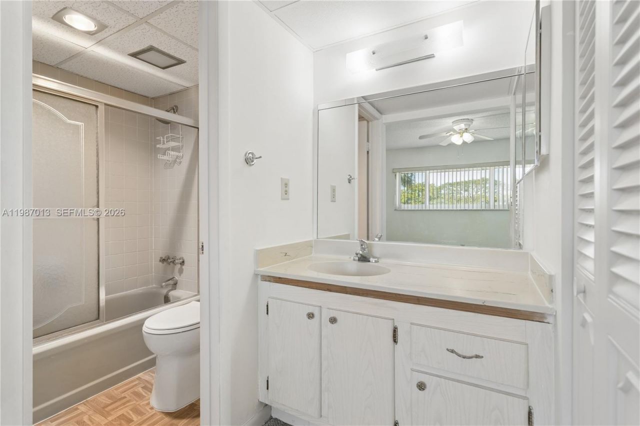 7887 Golf Circle Dr, Unit 203M, Margate, FL 33063 Photo