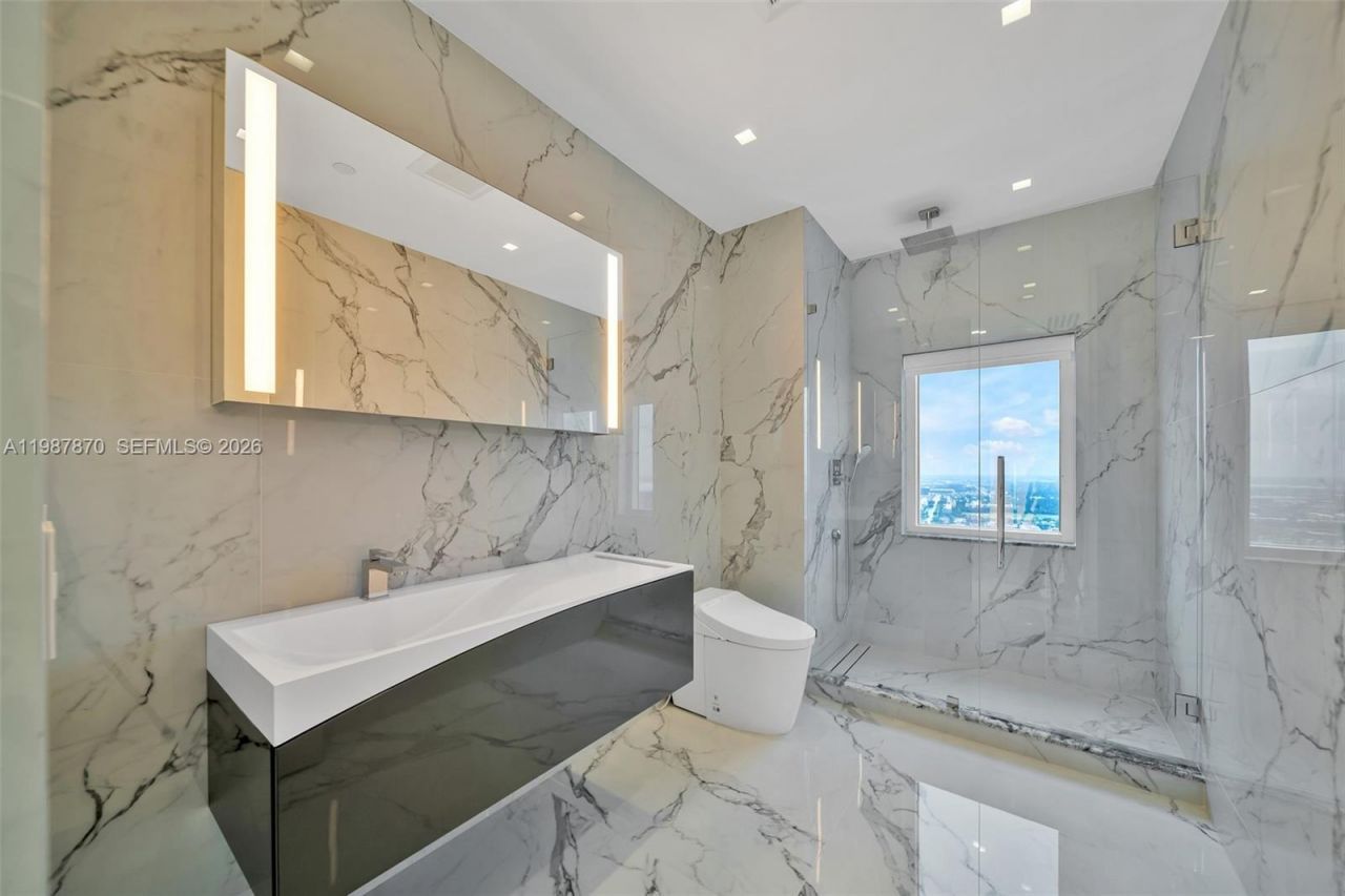 2711 S Ocean Dr , Unit 3905, Hollywood, FL 33019 Photo