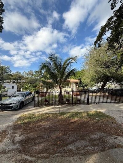 551-553 NE 133rd St , North Miami, FL 33161 Photo