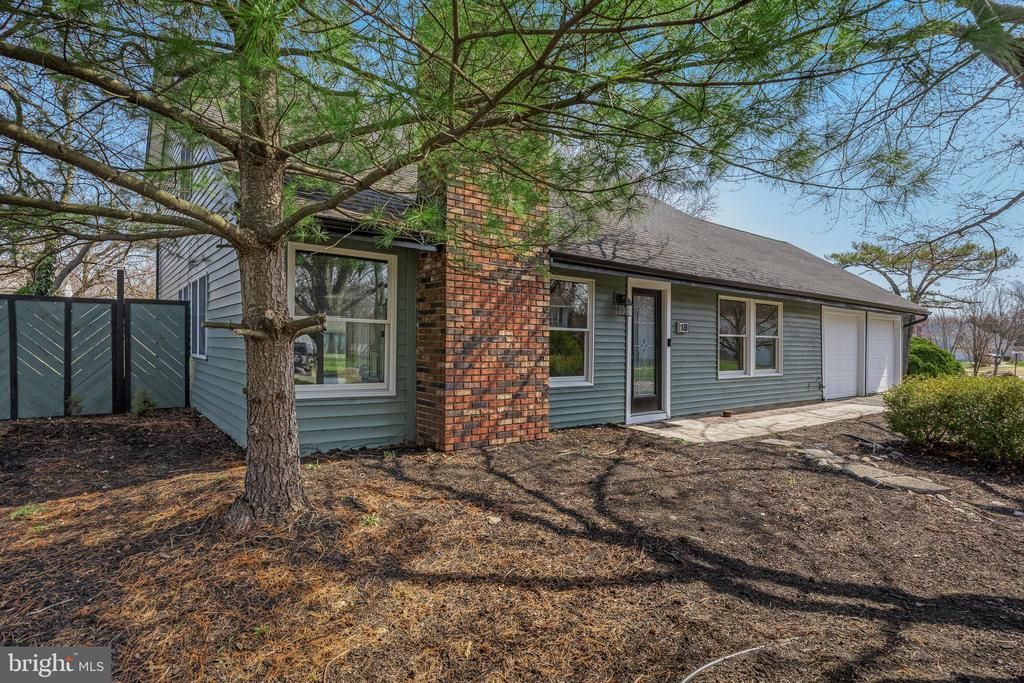 18 Holmes Lane, Marlton, NJ 08053 Main Photo