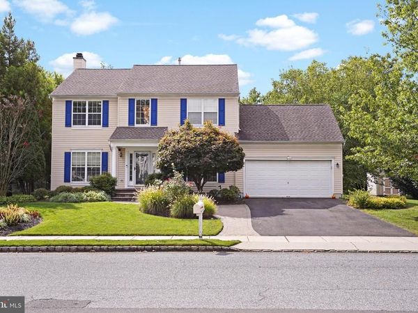 4 HAVEN LANE , BURLINGTON, NJ 08016