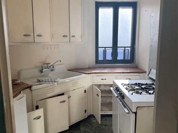 1530 Metropolitan Avenue , Bronx, NY 10462