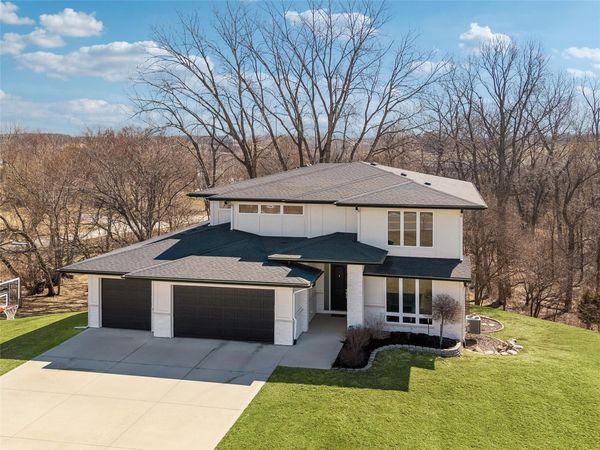 3446 SW 54th Street, West Des Moines, IA 50265