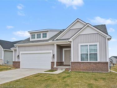 8270 Carston Lane, Green Oak Twp, MI 48116