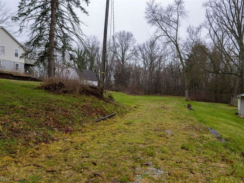 1713 Woods Road , Akron, OH 44306 Photo 3