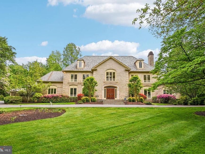 9939 Bentcross Drive, Potomac, MD 20854 Main Photo