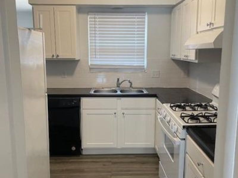 1532 Longeaton Drive , Upper Arlington, OH 43220 Photo 1